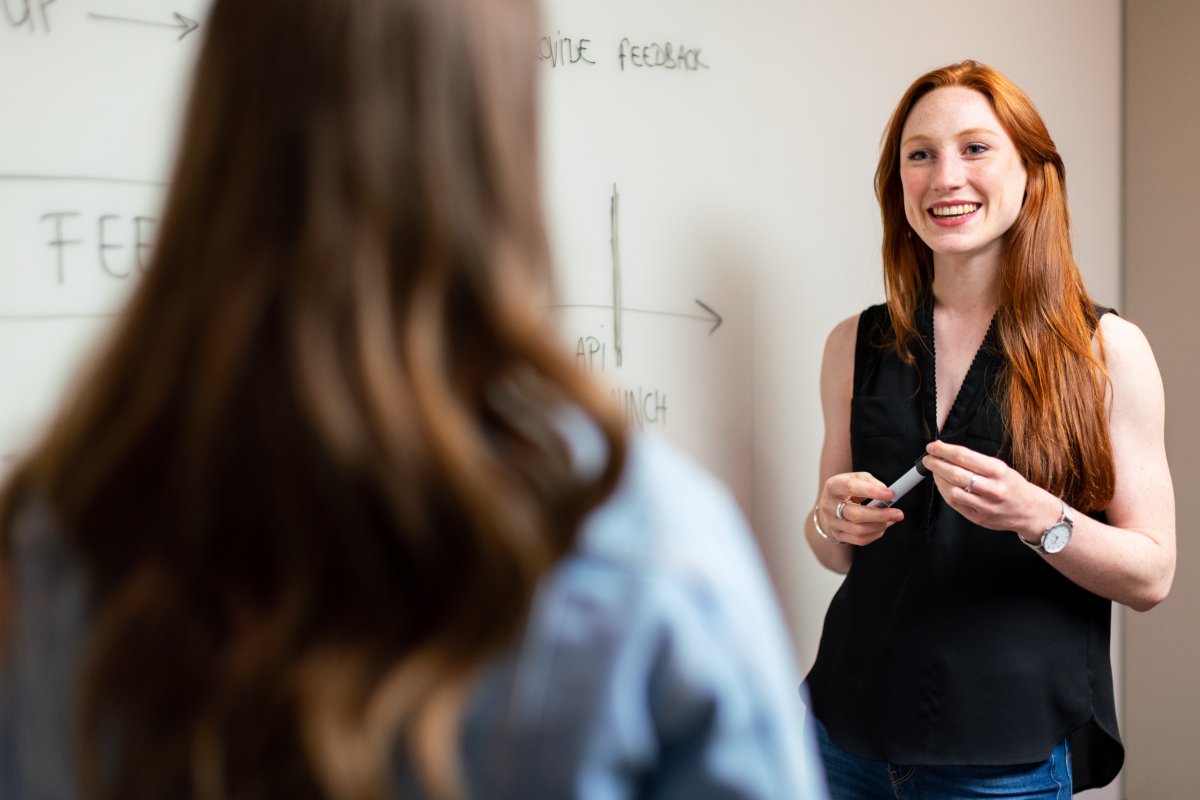 Impulsa el aprendizaje de idiomas en tu empresa gracias al benchmarking